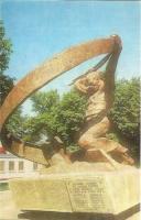 Чеченские хроники. 1968 г. Памятник пожарным в Грозном.