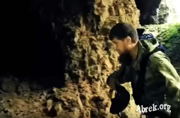 Серия фото:  Р. Кадыров в пещере абрека Зелимхана