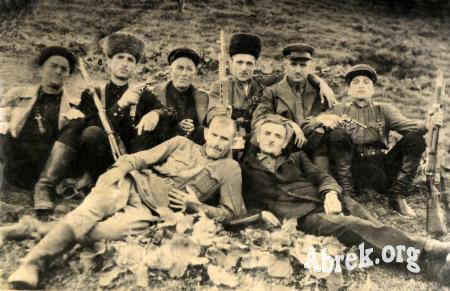 Группа чеченских абреков (40-е гг. 20 в.).